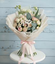 Букет цветов из:  Розы и Лизиантусы в Ковернино