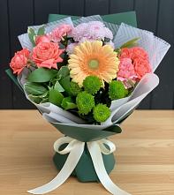 Букет цветов из:  Гвоздики, Розы, Герберы и Хризантемы в Ковернино