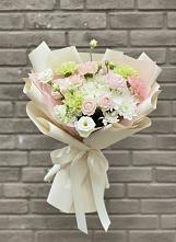 Букет цветов из:  Гвоздики, Розы, Лизиантусы и Хризантемы #REPLACE_PRED# Ковернино