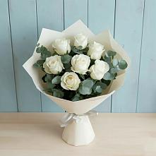Букет Белые розы в Эвкалипте в Ковернино