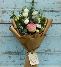 Букет цветов из:  Розы и Лизиантусы в Ковернино